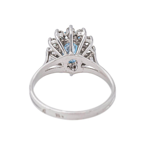 53 Bague Pompadour en or blanc, aigue-marine et diamants 58 Facettes 5763608CN