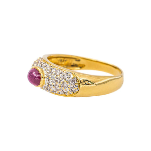 55.5 Bague en or jaune, rubis et diamants 58 Facettes 5713875CN