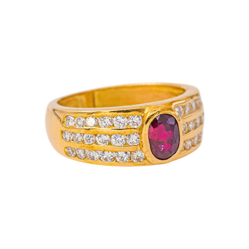 51 Bague en or jaune, rubis et diamants 58 Facettes 5660363CN