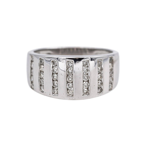 53 Bague en or blanc et diamants 58 Facettes 5538424RV