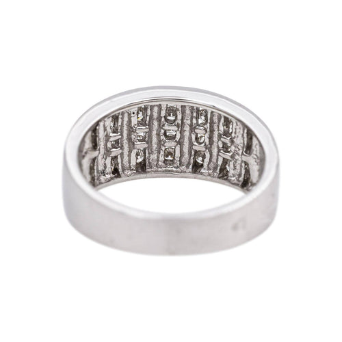 53 Bague en or blanc et diamants 58 Facettes 5538424RV