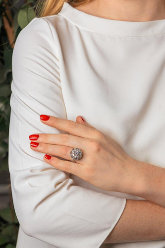 54 Bague dôme en platine et diamants 58 Facettes 5284200CN