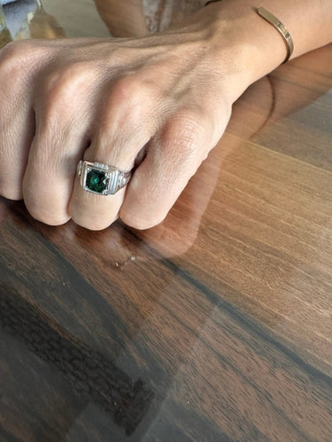 51.5 Art déco - Bague en or blanc et tourmaline verte 58 Facettes 1792426