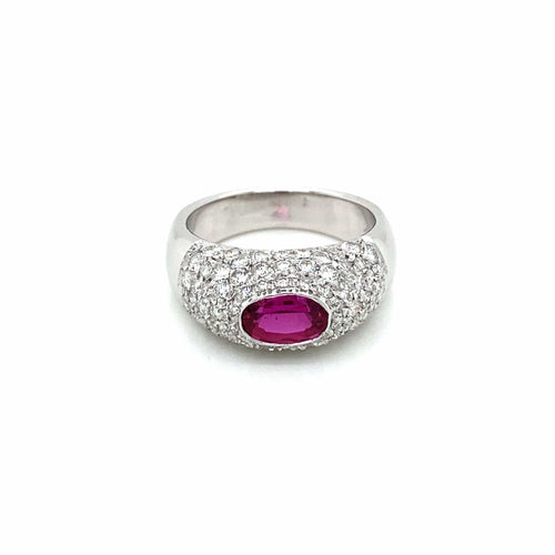 Bague pavée en or blanc 18k avec rubis et diamants