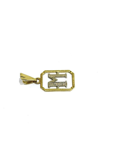 Pendentif M en or jaune, or blanc et diamants 58 Facettes 1793066