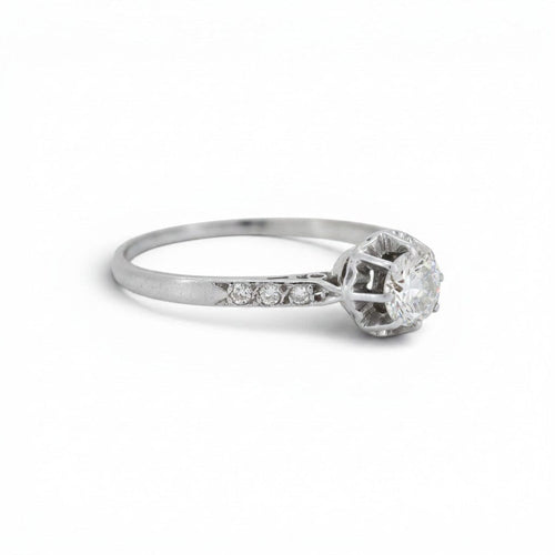 59 Bague solitaire Art déco en platine et diamants 58 Facettes RI-1070