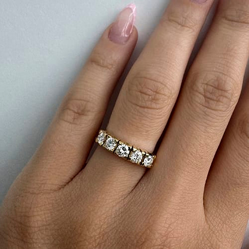 https://ledial.it/app/uploads/2026/07/32671-anello-oro-riviere-diamanti_51.jpg