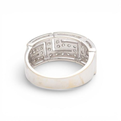 54 Parure bague et boucles d'oreilles en or 18 carats et diamants 58 Facettes E61