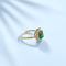 Bague 54.5 Bague marguerite en or jaune 18K, émeraude et diamants 58 Facettes 1790