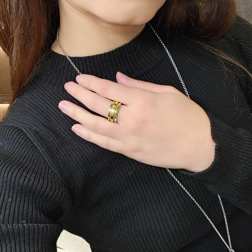 56 Tiffany & Co - Bague bandeau en or jaune 18 carats 58 Facettes CA-TIFF-ALL-RI-YG