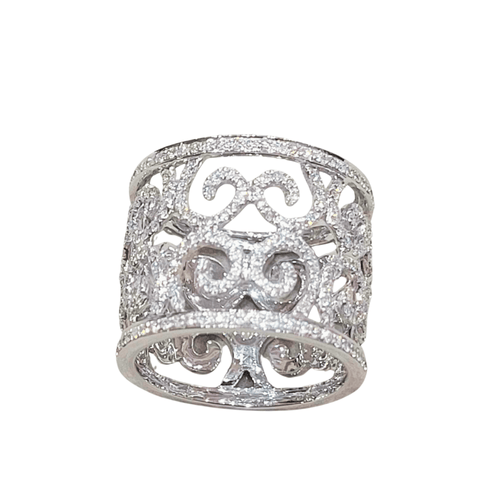 54 Bague en or blanc 18K et diamants 58 Facettes S170