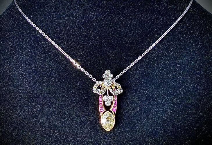 Art Nouveau - Pendentif en or jaune, argent, diamants et rubis 58 Facettes Bague 4