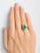 51 Bague en or blanc 18 carats, émeraude poire et diamants 58 Facettes Bague 5
