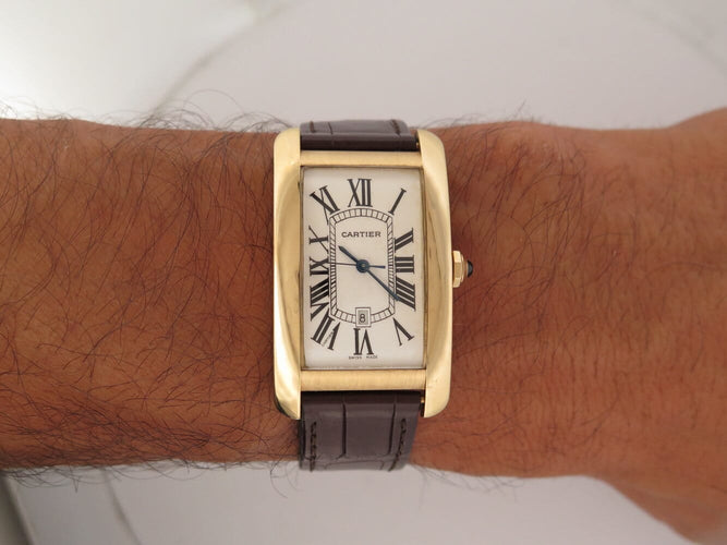 Cartier Tank Américaine - Montre GM en or jaune 18k 58 Facettes 275971