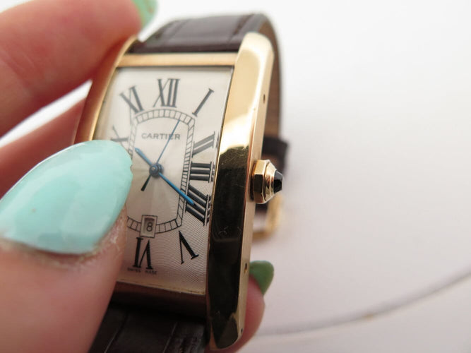 Cartier Tank Américaine - Montre GM en or jaune 18k 58 Facettes 275971