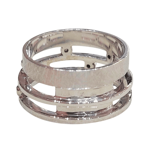 55 Bague en or blanc et diamants taille brillant 58 Facettes S403