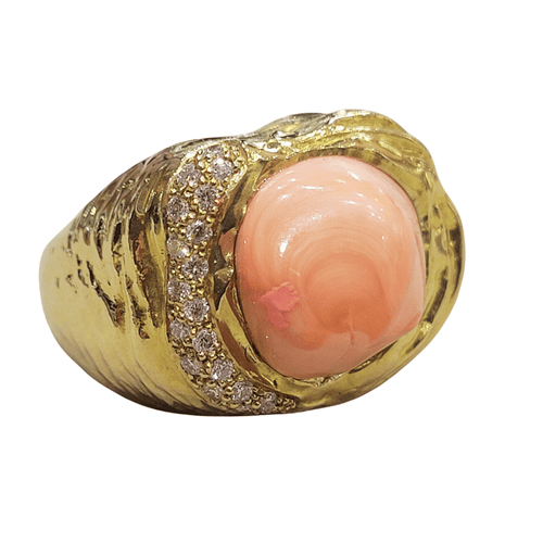 53 Bague en or 18k avec corail peau d’ange et diamants 58 Facettes T372