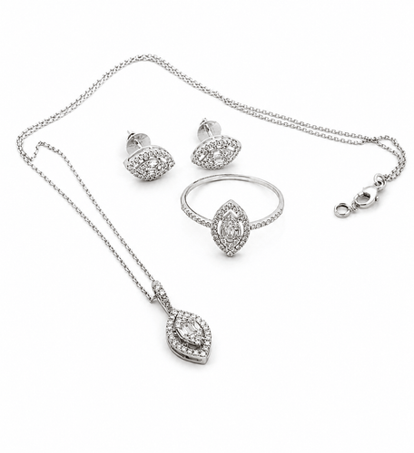 Parure - Bague, collier et boucles d'oreilles en or blanc et diamants 58 Facettes 90995-96-97-ac13127
