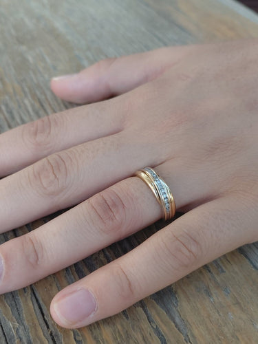 54 Bague Mouvement en or jaune et diamants 58 Facettes 1794555