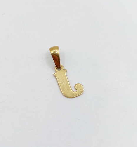 Pendentif vintage lettre J en or 18k 58 Facettes A07572