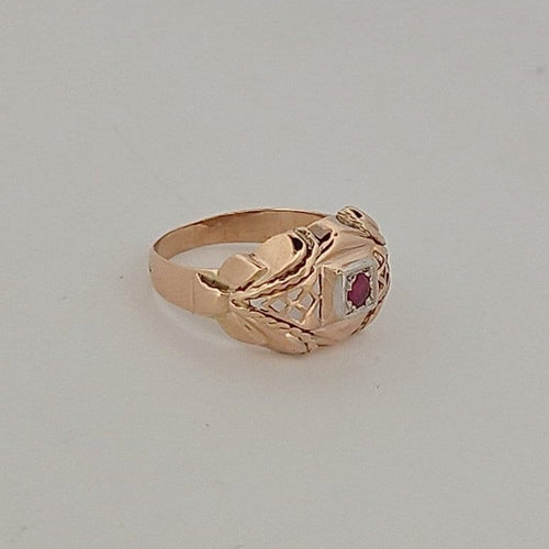 54 Bague Tank en or jaune, platine et rubis 58 Facettes 2779473