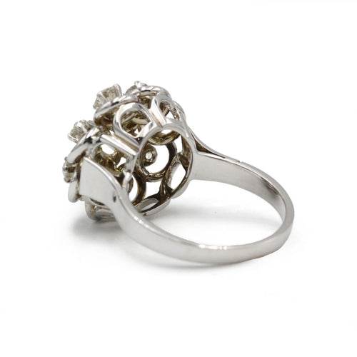 52 Bague marguerite en or blanc 750 et diamant 58 Facettes SA009