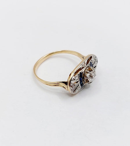 53 Bague marquise Art déco en or rose, diamants et saphirs 58 Facettes A07579