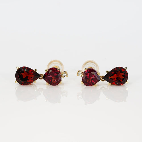 Boucles d'oreilles Parure boucles d’oreilles et pendentif en or jaune, grenats et diamants 58 Facettes S002