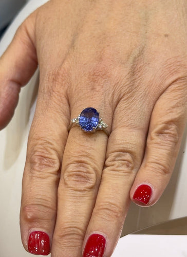 61 Solitaire - Bague en or blanc, tanzanite et diamants 58 Facettes Obt