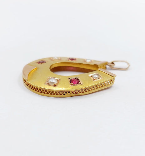 Pendentif fer à cheval en or 18k, perles et verres rouges 58 Facettes A07533