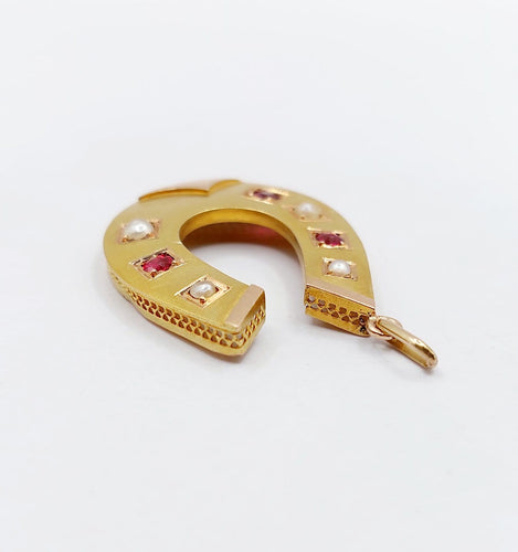 Pendentif fer à cheval en or 18k, perles et verres rouges 58 Facettes A07533
