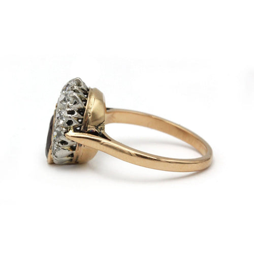 51 Bague ancienne en or jaune, diamants taille ancienne et grenat 58 Facettes SA027