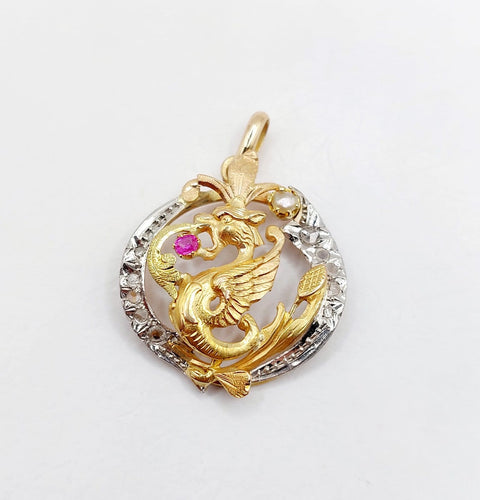 Pendentif chimère en or rose, platine, diamants, perle et rubis 58 Facettes A07495