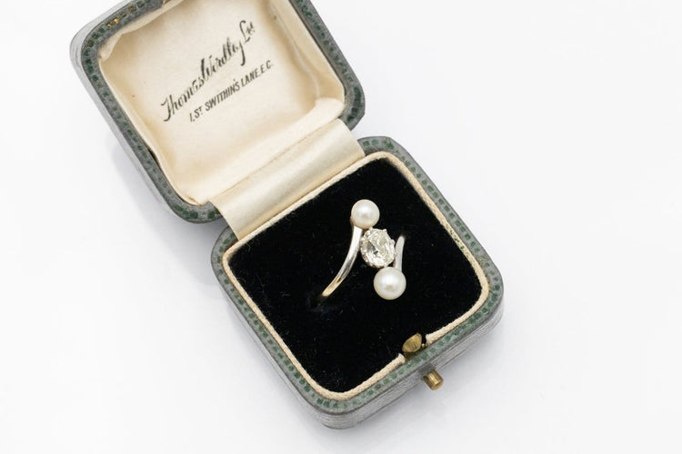 53 Bague ancienne en or jaune, platine, diamant et perles 58 Facettes 13413