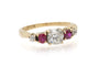 55 Bague en or jaune avec diamants anciens et rubis synthétiques 58 Facettes 13442