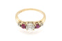 55 Bague en or jaune avec diamants anciens et rubis synthétiques 58 Facettes 13442