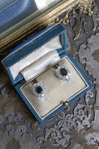 Boucles d'oreilles Boucles d'oreilles en or blanc, saphirs et diamants 58 Facettes 13489