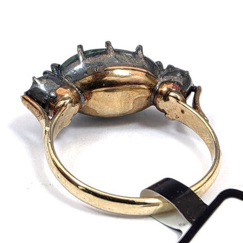 54 Bague en or jaune avec diamants et émeraude 58 Facettes 418/26 H