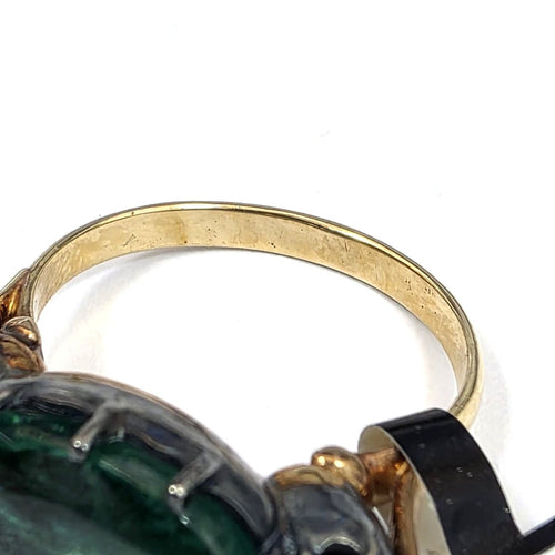 54 Bague en or jaune avec diamants et émeraude 58 Facettes 418/26 H
