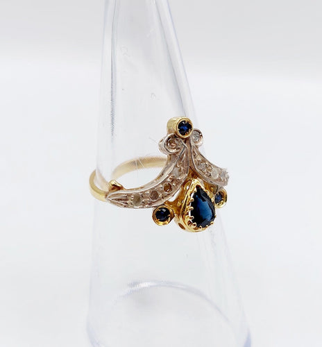 51 Bague duchesse en or 18k, argent, saphirs et diamants 58 Facettes A07447