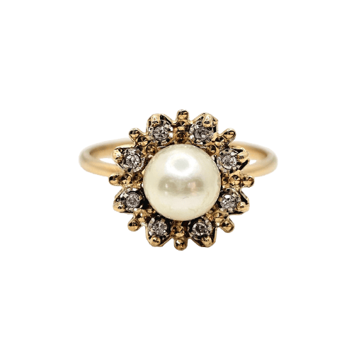 53 Bague en or jaune avec perle et diamants 58 Facettes 739