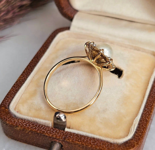 Bague 53 Bague en or jaune avec perle et diamants 58 Facettes 739
