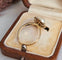 53 Bague en or jaune avec perle et diamants 58 Facettes 739