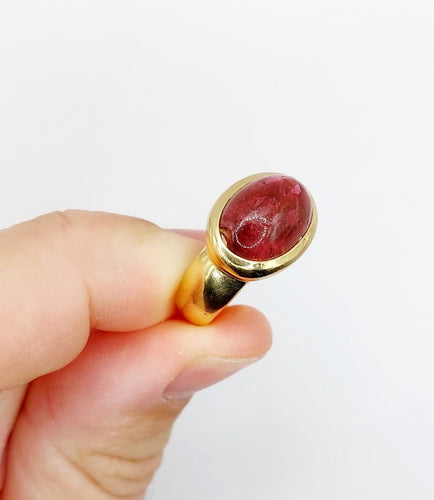 53 Bague cocktail vintage en or 18k et tourmaline cabochon 58 Facettes A07433