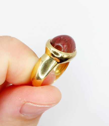 53 Bague cocktail vintage en or 18k et tourmaline cabochon 58 Facettes A07433
