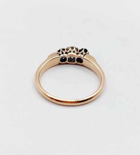 Bague 54.5 Bague antique en or rose 14K, diamant taille ancienne et saphirs 58 Facettes A07419
