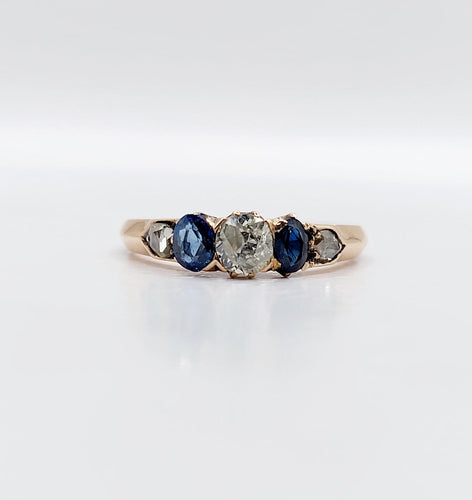 54.5 Bague antique en or rose 14K, diamant taille ancienne et saphirs 58 Facettes A07419