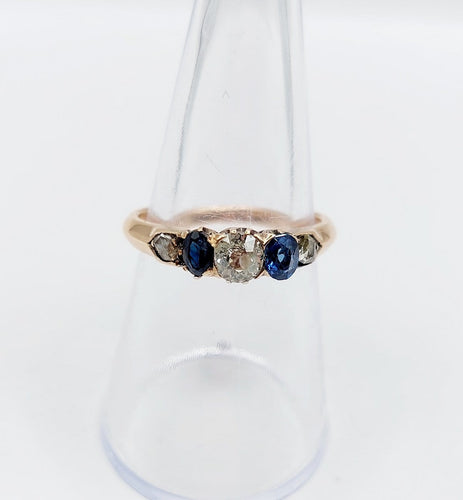54.5 Bague antique en or rose 14K, diamant taille ancienne et saphirs 58 Facettes A07419