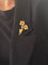Broche fleurs en or jaune 18 carats et pierres 58 Facettes N64
