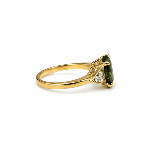 53 Bague en or rose avec saphir vert et diamants 58 Facettes B399